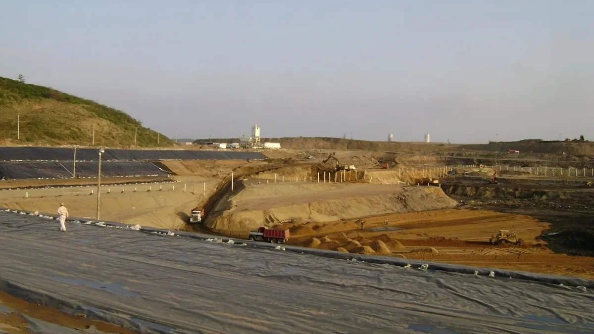Geotechnische Bemessung tiefer Baugruben in Paderborn: Sicherheit unter historischem Grund